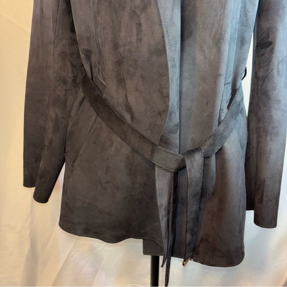 H&M Women’s Black Suede Hook Close Belted Jacket Blazer Size XS - Picture 3 of 9